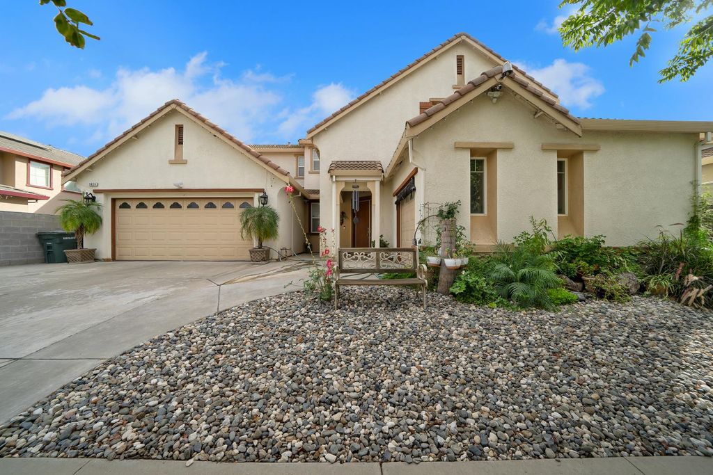 3626 Whispering Oak Dr, Ceres, CA 95307