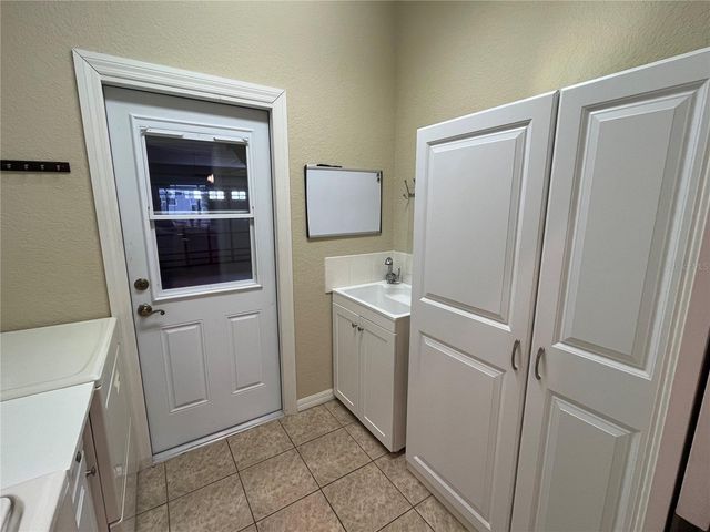 405 GRAND CHATEAUX WAY, Sun City Center, FL 33573