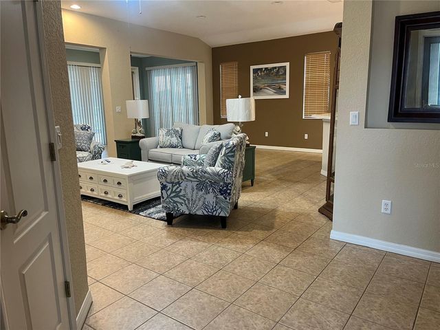 405 GRAND CHATEAUX WAY, Sun City Center, FL 33573