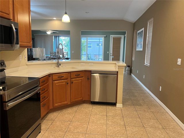 405 GRAND CHATEAUX WAY, Sun City Center, FL 33573