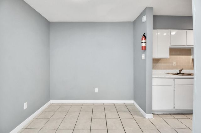 5959 Bonhomme Road 144R, Houston, TX 77036