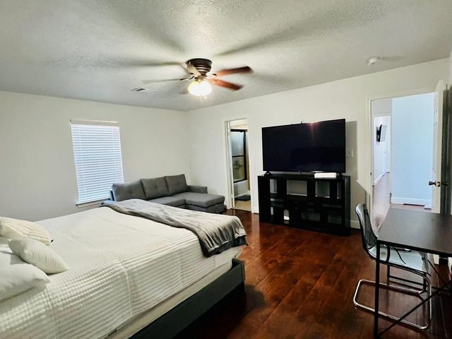3616 Elysian Street, Houston, TX 77009