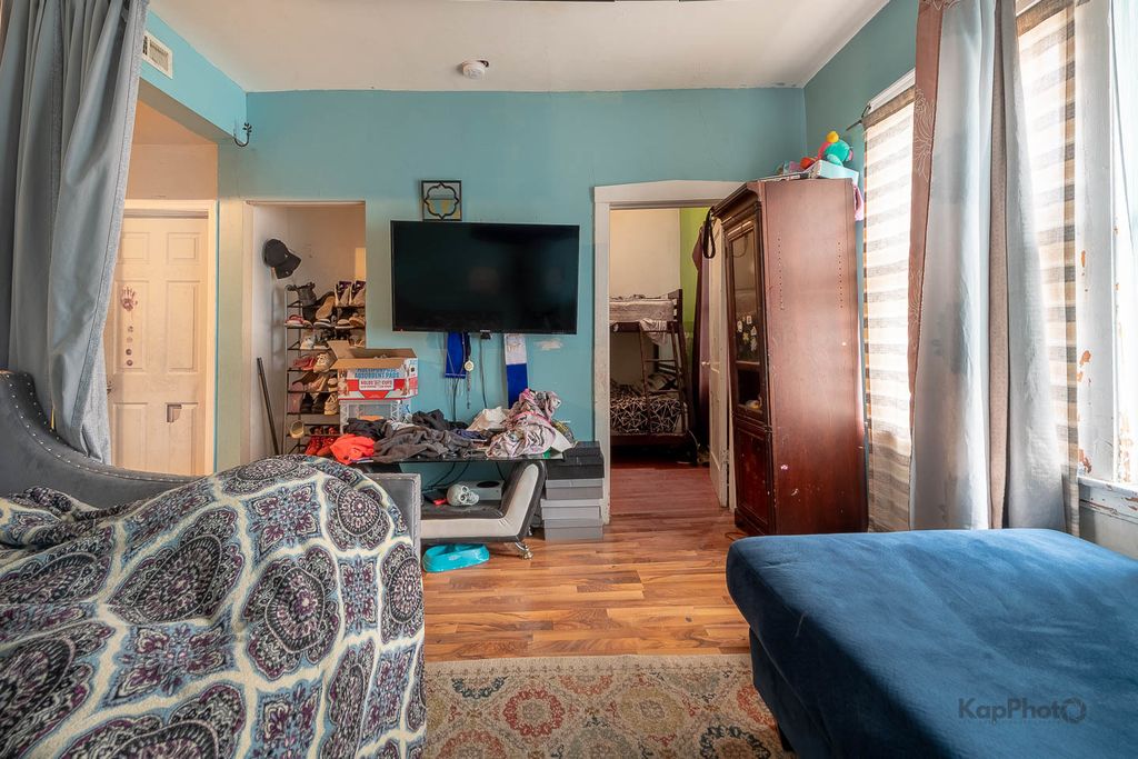 property-img