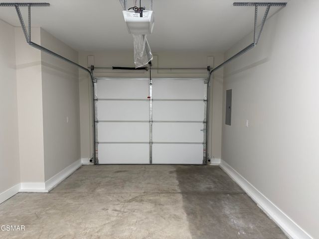 910 Fine Glen Drive, Sevierville, TN 37862