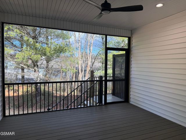 910 Fine Glen Drive, Sevierville, TN 37862