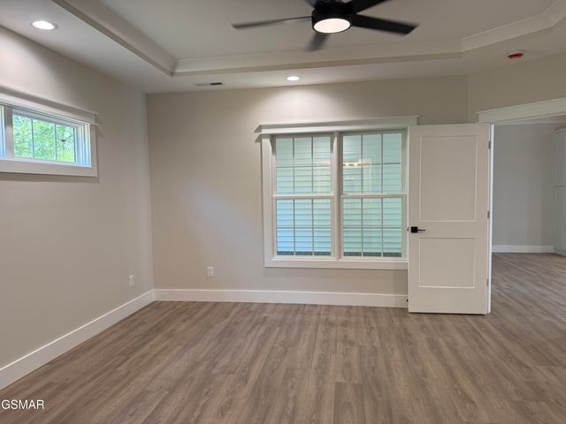 910 Fine Glen Drive, Sevierville, TN 37862