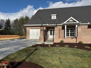 910 Fine Glen Drive, Sevierville, TN 37862