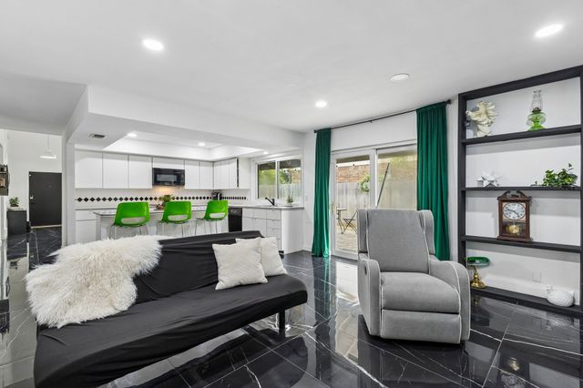 7012 Woodacre Road, Fort Worth, TX 76133