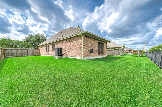 2237 Jernigan Ford, Dickinson, TX 77539