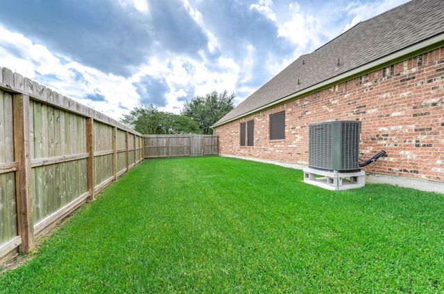 2237 Jernigan Ford, Dickinson, TX 77539