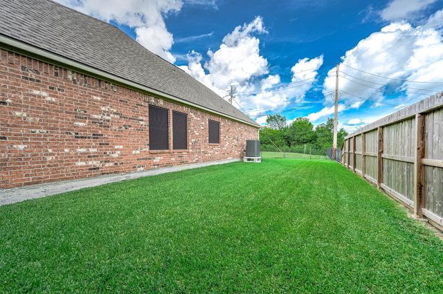 2237 Jernigan Ford, Dickinson, TX 77539