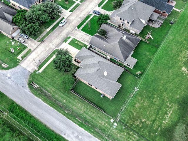 2237 Jernigan Ford, Dickinson, TX 77539