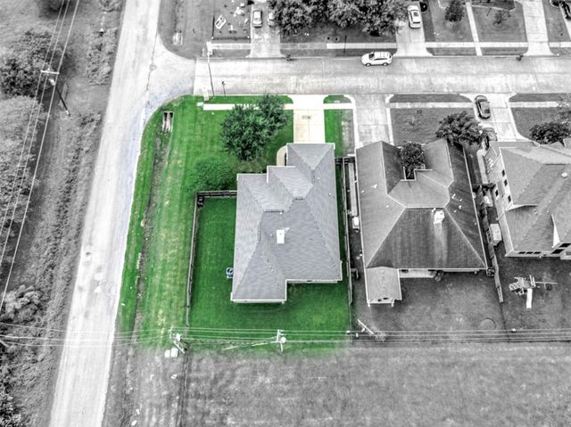 2237 Jernigan Ford, Dickinson, TX 77539