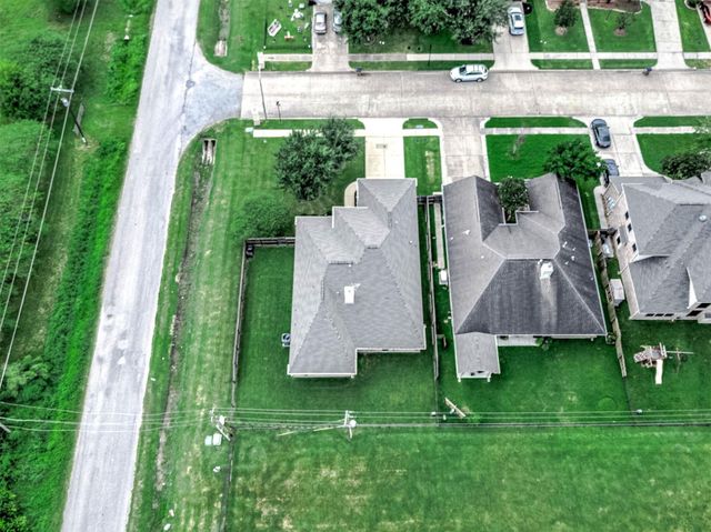 2237 Jernigan Ford, Dickinson, TX 77539