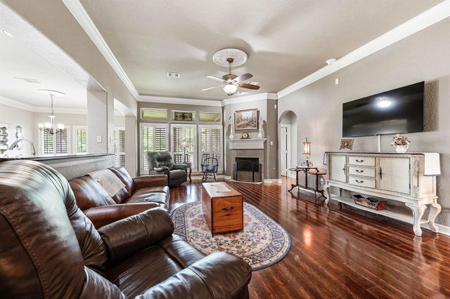 2237 Jernigan Ford, Dickinson, TX 77539