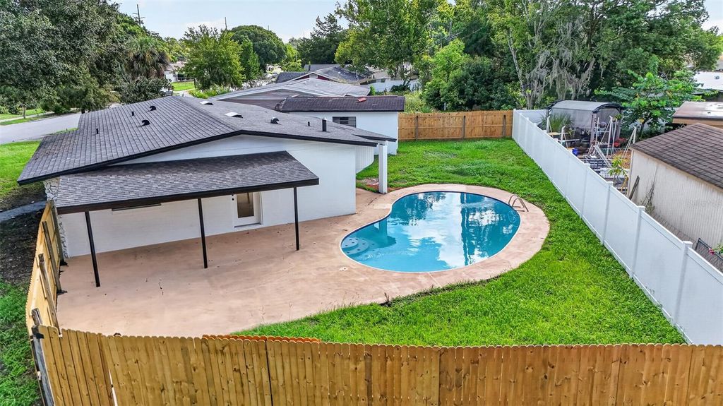 Image 24 of property listing at 10810 GENEVIEVE STREET, Orlando, FL 32825