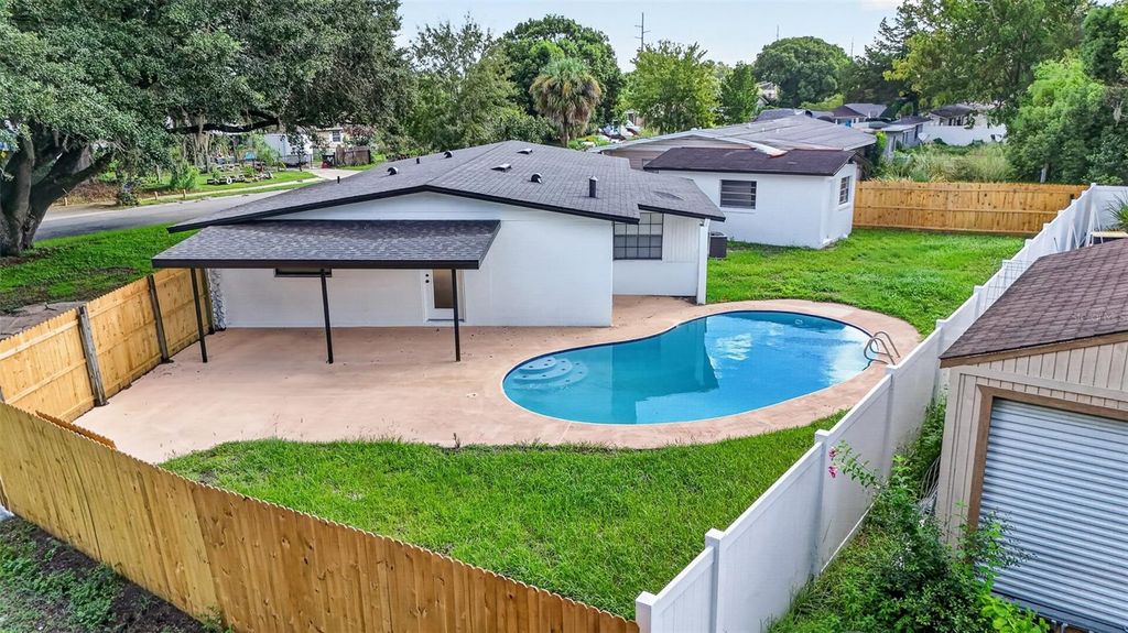 Image 25 of property listing at 10810 GENEVIEVE STREET, Orlando, FL 32825