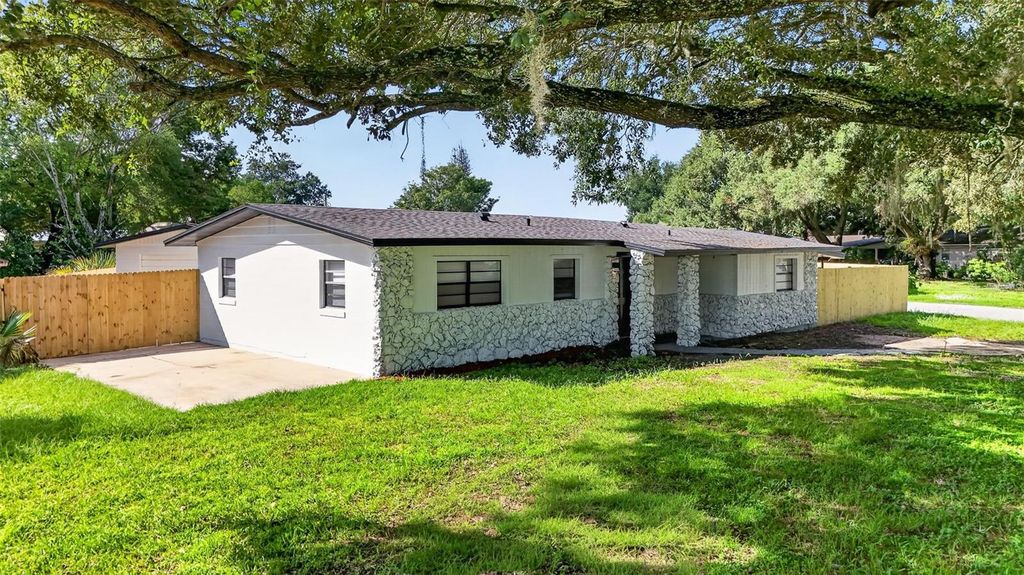 Image 30 of property listing at 10810 GENEVIEVE STREET, Orlando, FL 32825
