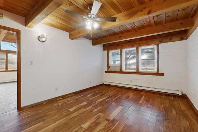 694 Lakeview Circle SE, Rio Rancho, NM 87124