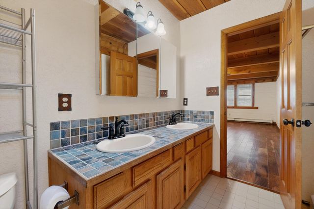 694 Lakeview Circle SE, Rio Rancho, NM 87124