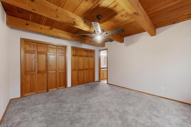 694 Lakeview Circle SE, Rio Rancho, NM 87124