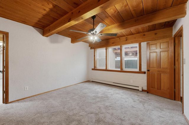 694 Lakeview Circle SE, Rio Rancho, NM 87124