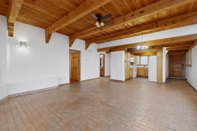 694 Lakeview Circle SE, Rio Rancho, NM 87124