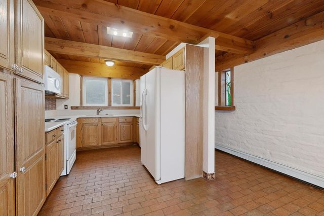 694 Lakeview Circle SE, Rio Rancho, NM 87124