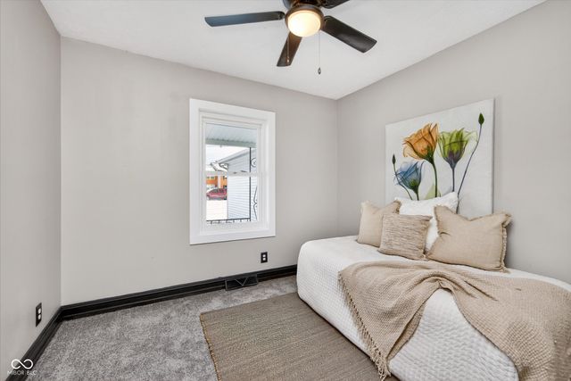 105 E North Street, Rossville, IN 46065