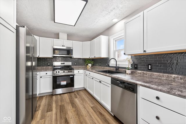 105 E North Street, Rossville, IN 46065