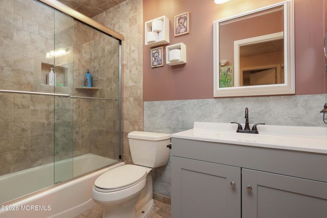 70 Starlight Road, Howell, NJ 07731