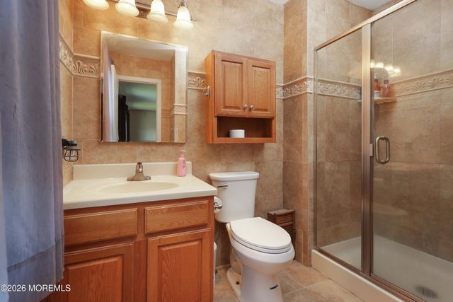 70 Starlight Road, Howell, NJ 07731