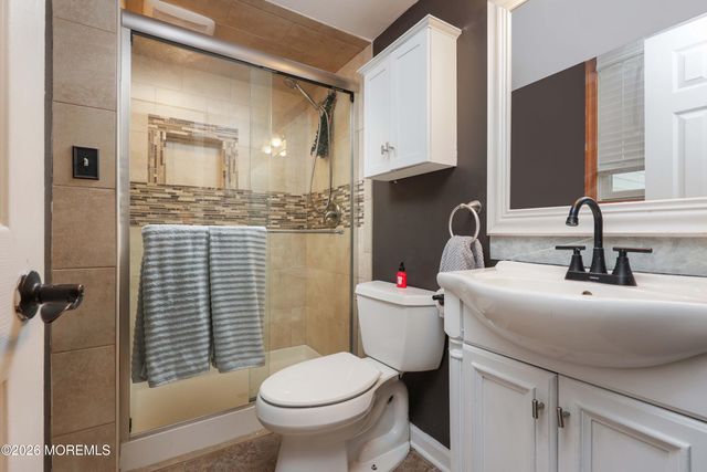 70 Starlight Road, Howell, NJ 07731