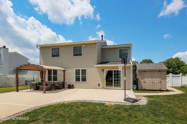 70 Starlight Road, Howell, NJ 07731