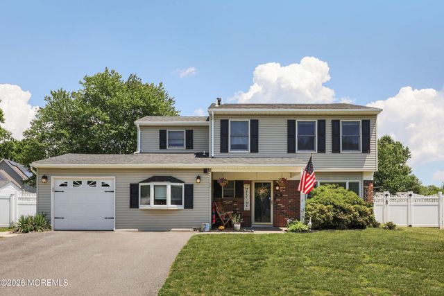 70 Starlight Road, Howell, NJ 07731