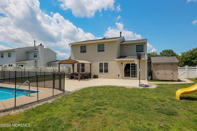 70 Starlight Road, Howell, NJ 07731