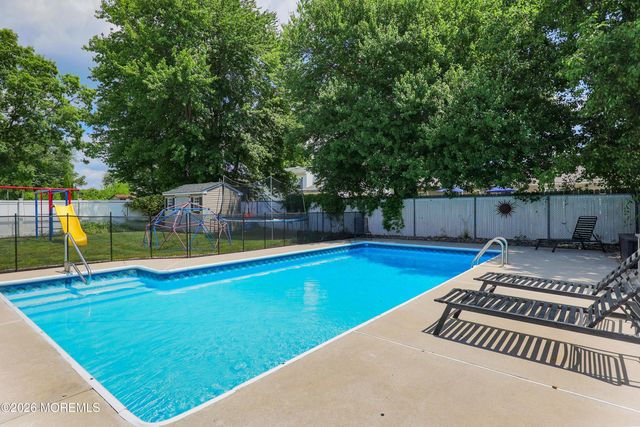 70 Starlight Road, Howell, NJ 07731