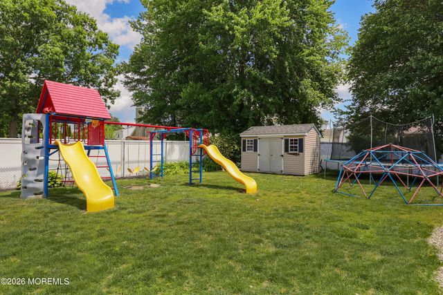 70 Starlight Road, Howell, NJ 07731