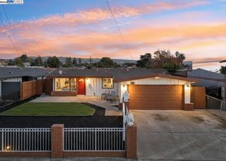 27480 Calaroga Ave, Hayward, CA 94545