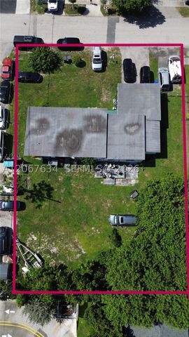 6013 Pierce St, Hollywood, FL 33024
