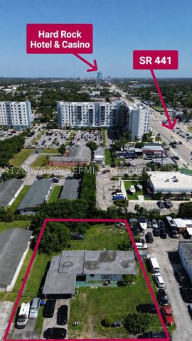 6013 Pierce St, Hollywood, FL 33024