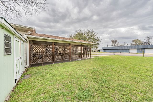 510 S Dallas Street, Kemp, TX 75143