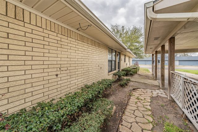 510 S Dallas Street, Kemp, TX 75143