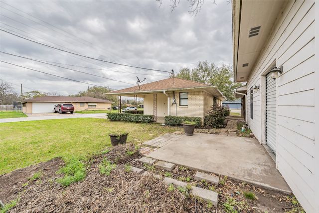 510 S Dallas Street, Kemp, TX 75143