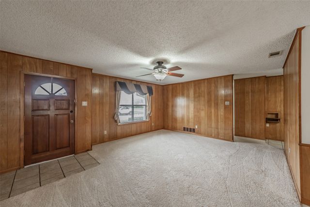 510 S Dallas Street, Kemp, TX 75143