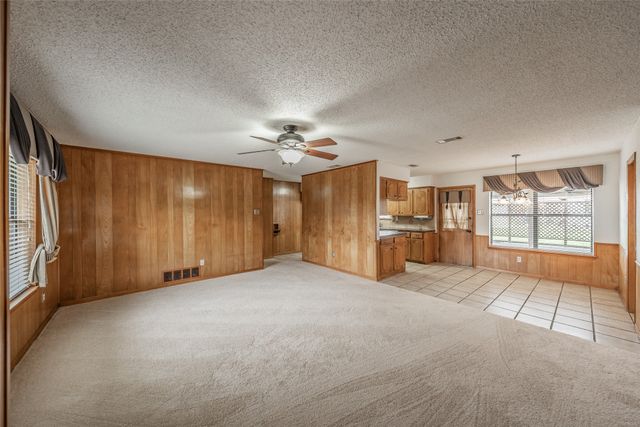 510 S Dallas Street, Kemp, TX 75143