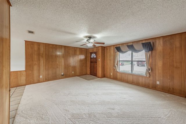 510 S Dallas Street, Kemp, TX 75143