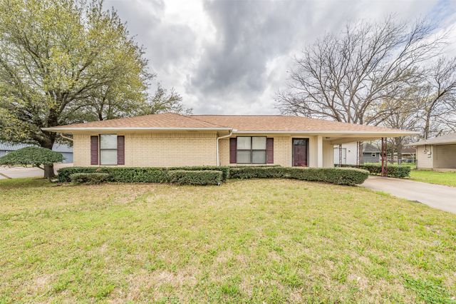 510 S Dallas Street, Kemp, TX 75143