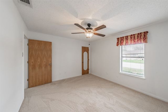 510 S Dallas Street, Kemp, TX 75143