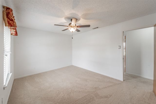 510 S Dallas Street, Kemp, TX 75143